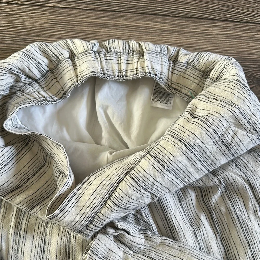 Banana Republic Gray Chinos Lightweight Drawstring cropped - Picture 3 of 12